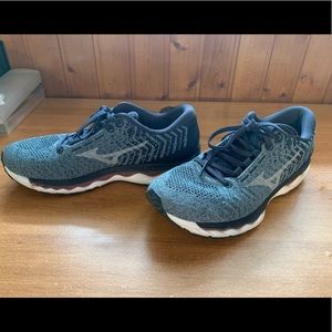 Mizuno Wave Sky Waveknit